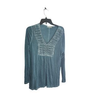 Unity World Wear Women's M Blue Embroidered‎ V-Neck Blouse Long Sleeve